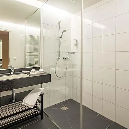 Rose Bretzfeld
