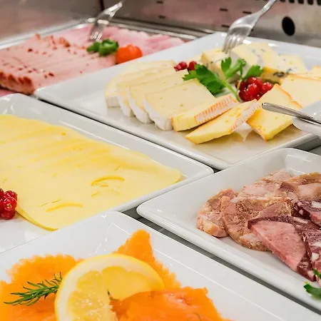 Отель Rose Бретцфельд